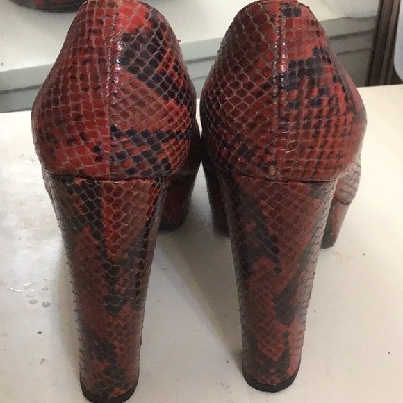 🎃 Red leather high heels Italian shoes python print Fall size 37 - Picture 4 of 4